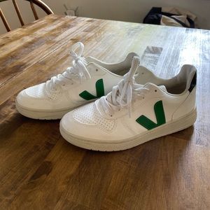 V10 Veja Sneakers